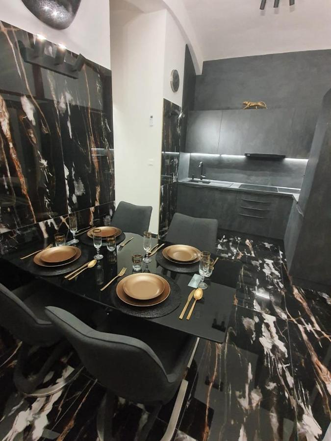 Apartament Monar Exclusive Center Free Parking In Garage Koszyce Zewnętrze zdjęcie