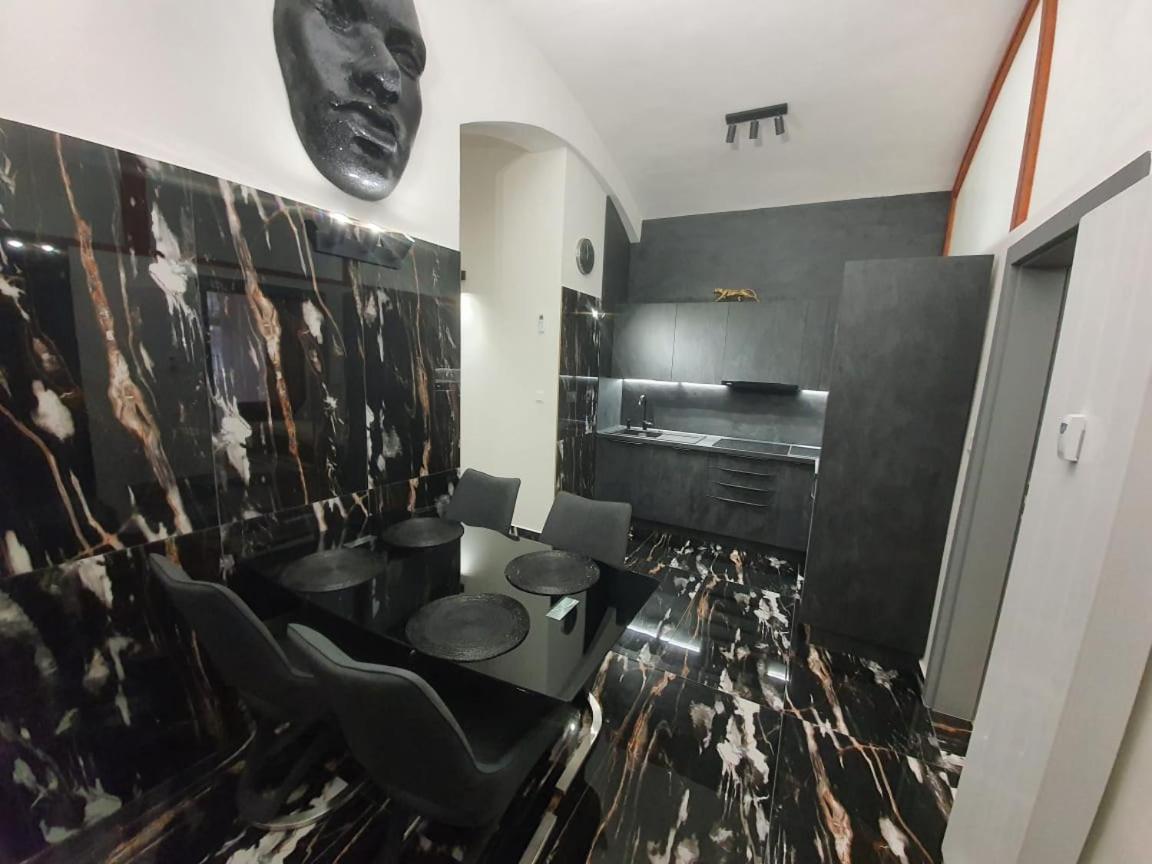 Apartament Monar Exclusive Center Free Parking In Garage Koszyce Zewnętrze zdjęcie