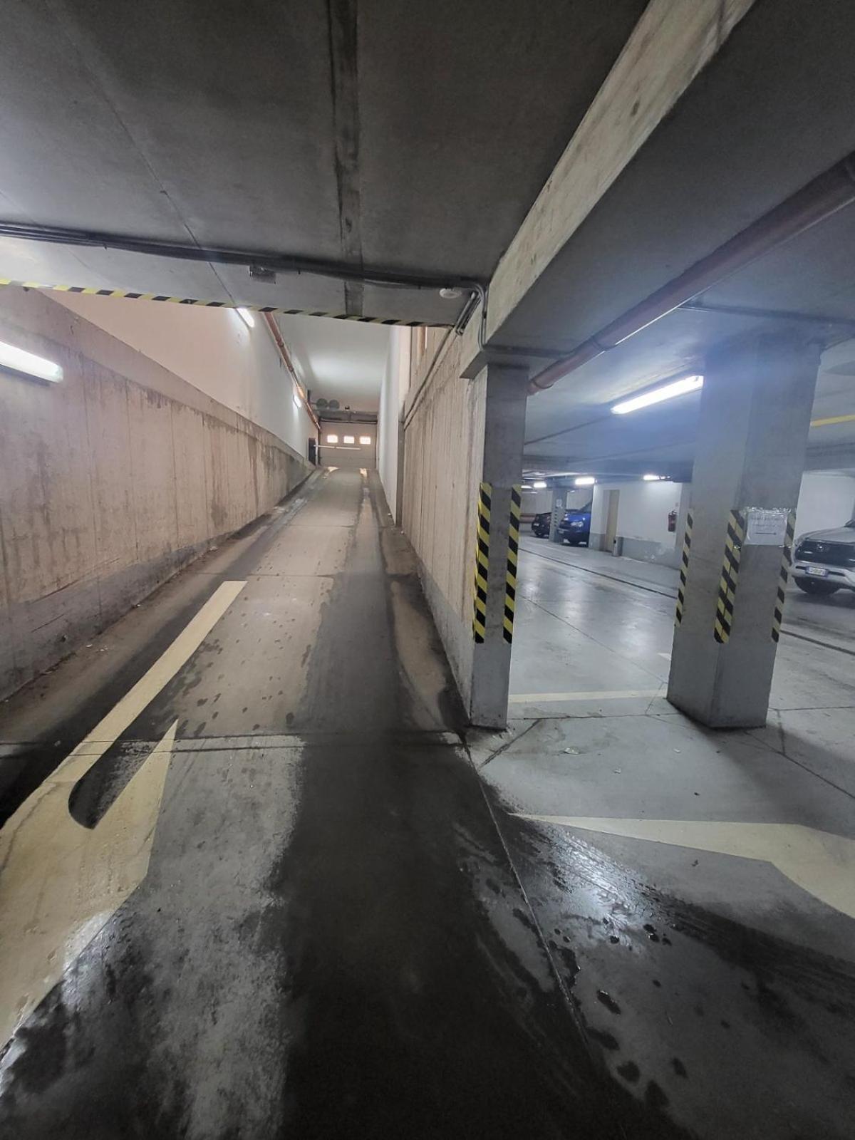 Apartament Monar Exclusive Center Free Parking In Garage Koszyce Zewnętrze zdjęcie